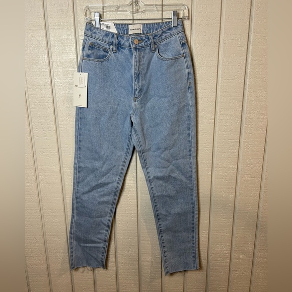 NEW Abrand A 94 High Slim Jeans in Walk Away, size 26. - Picture 2 of 7